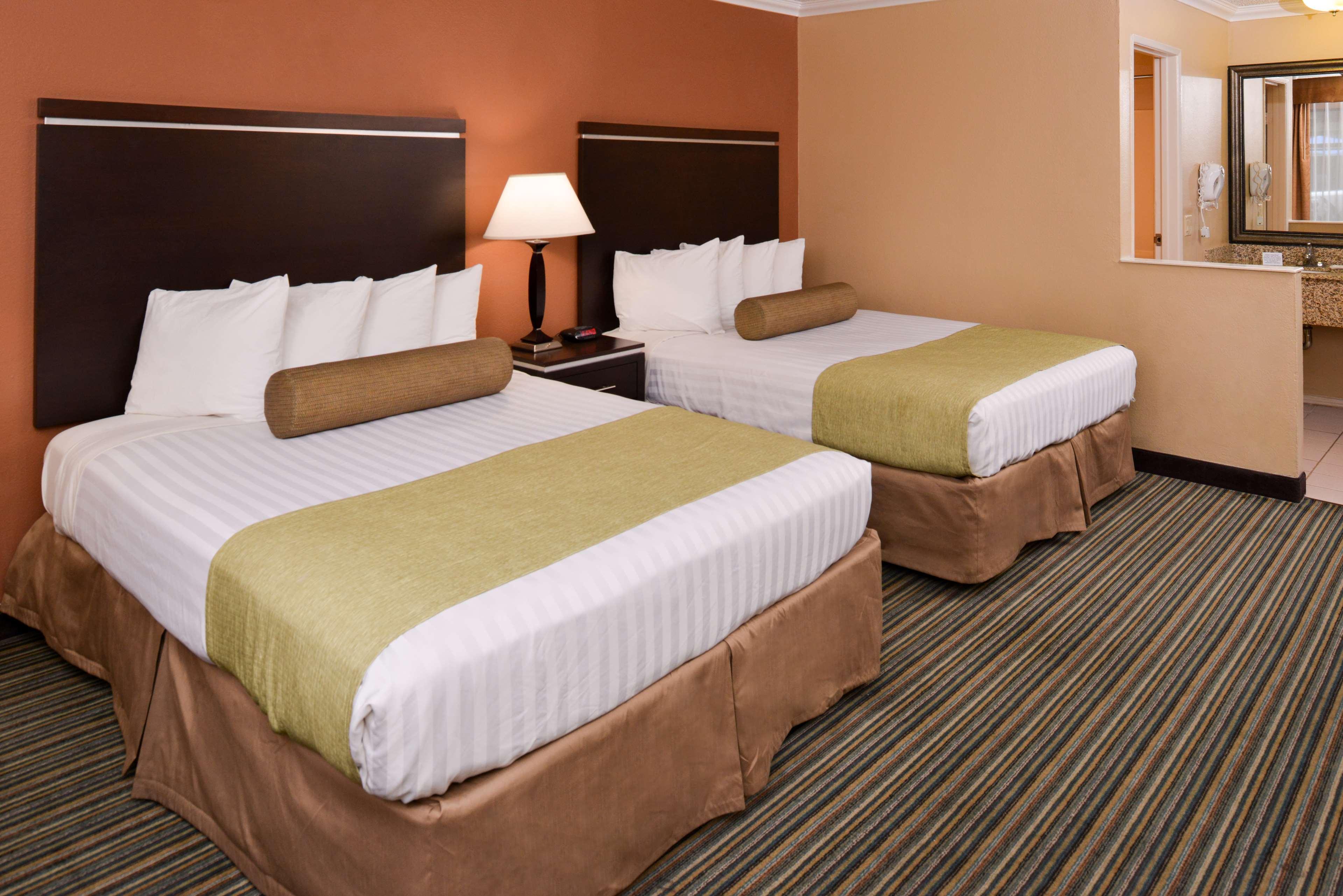 Best Western Courtesy Inn Hotel - Anaheim Resort At The Park Esterno foto