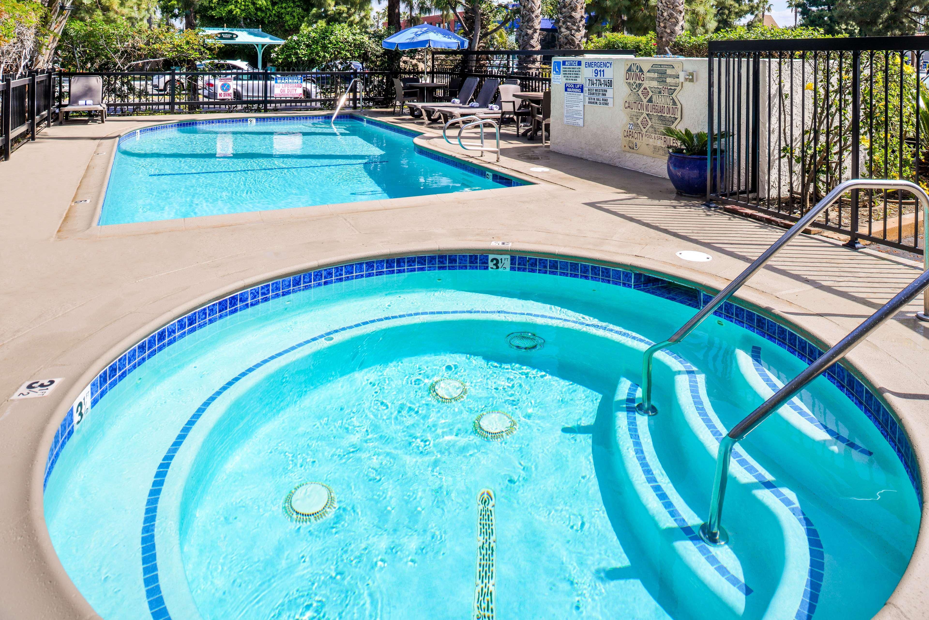 Best Western Courtesy Inn Hotel - Anaheim Resort At The Park Esterno foto