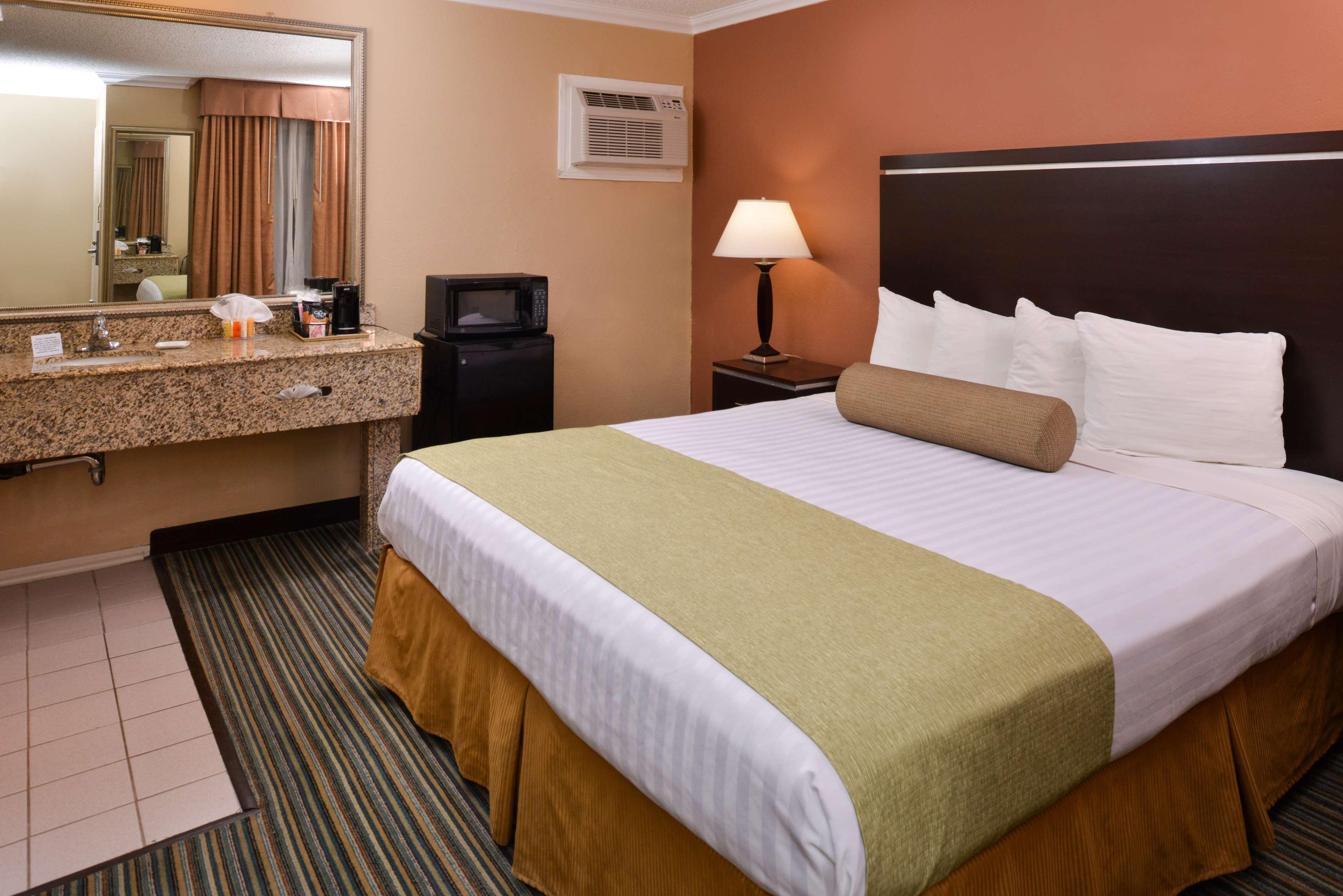 Best Western Courtesy Inn Hotel - Anaheim Resort At The Park Esterno foto