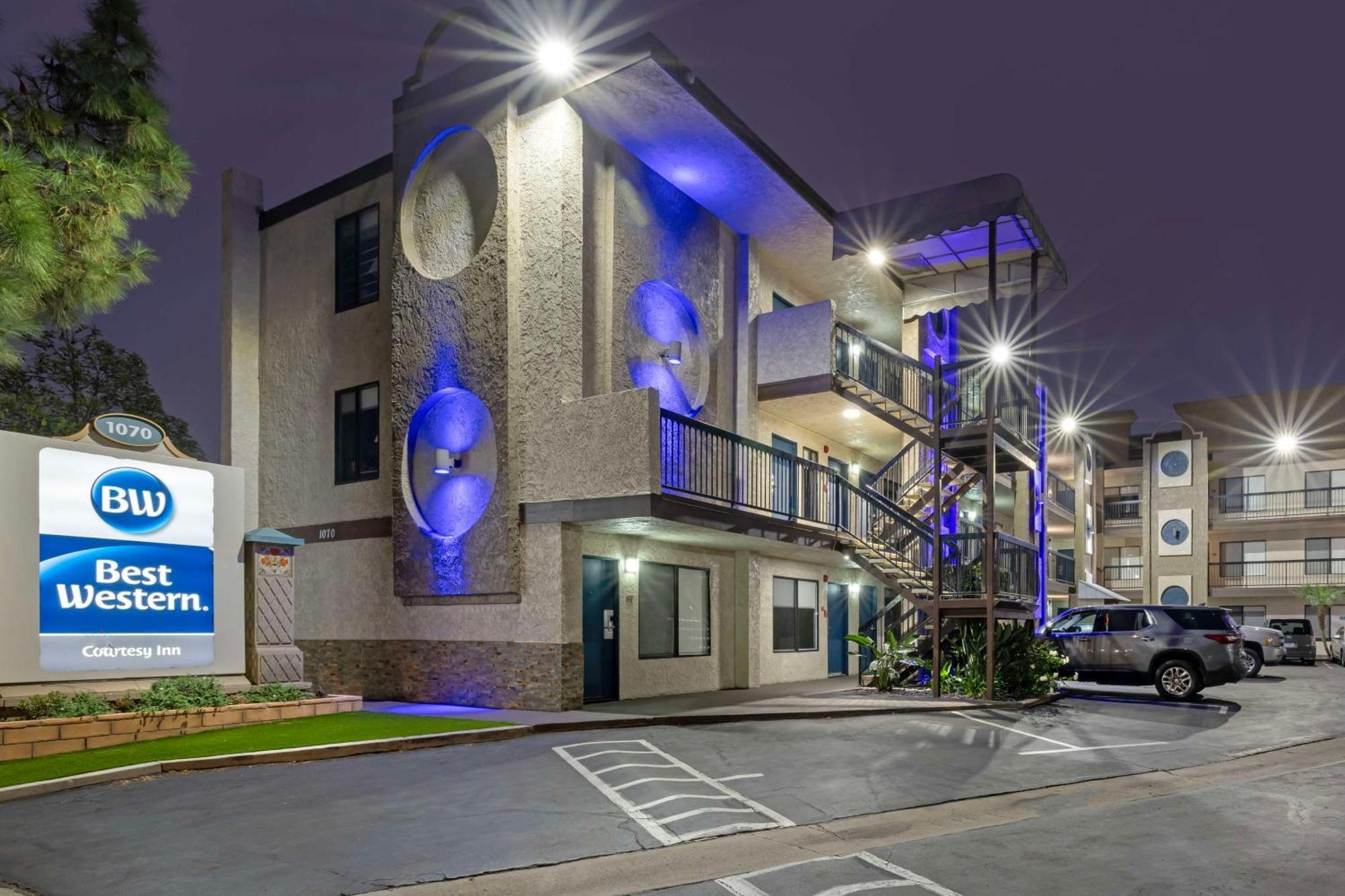Best Western Courtesy Inn Hotel - Anaheim Resort At The Park Esterno foto